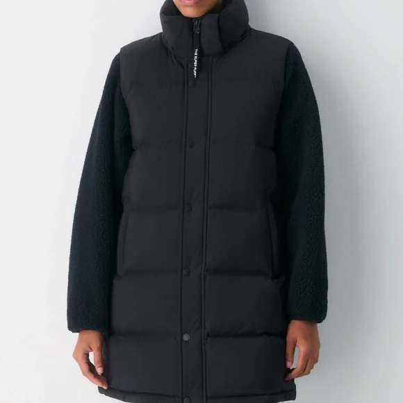 NWT Aritzia The Super Puff™ Mid Vest - cliMATTE™ - Picture 7 of 10